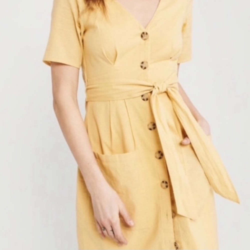 Abercrombie & Fitch Yellow V-Neck Midi Sundress